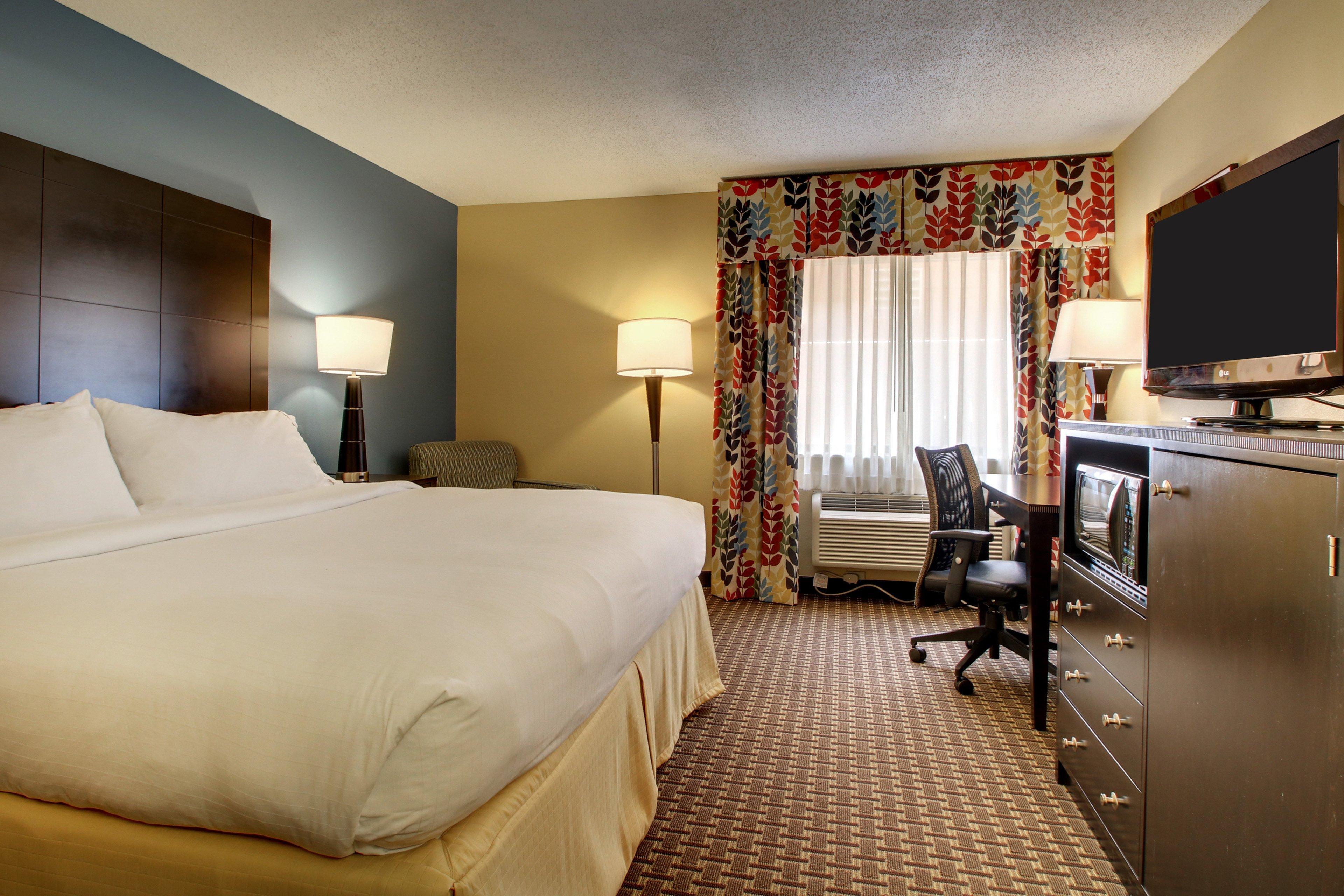 Holiday Inn Express Hotel Fort Campbell-Oak Grove By Ihg Exterior photo