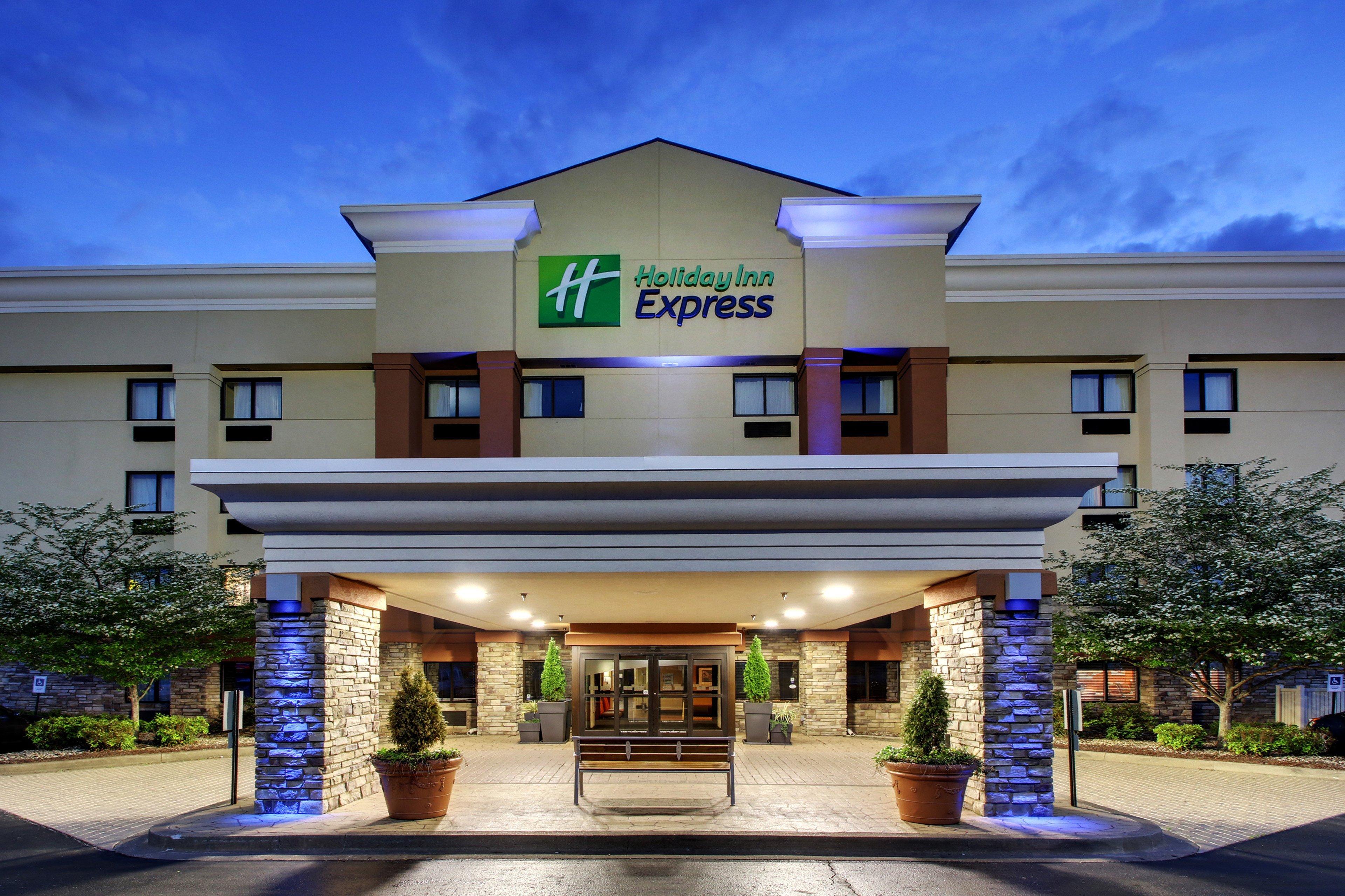 Holiday Inn Express Hotel Fort Campbell-Oak Grove, An Ihg Hotel Exterior photo