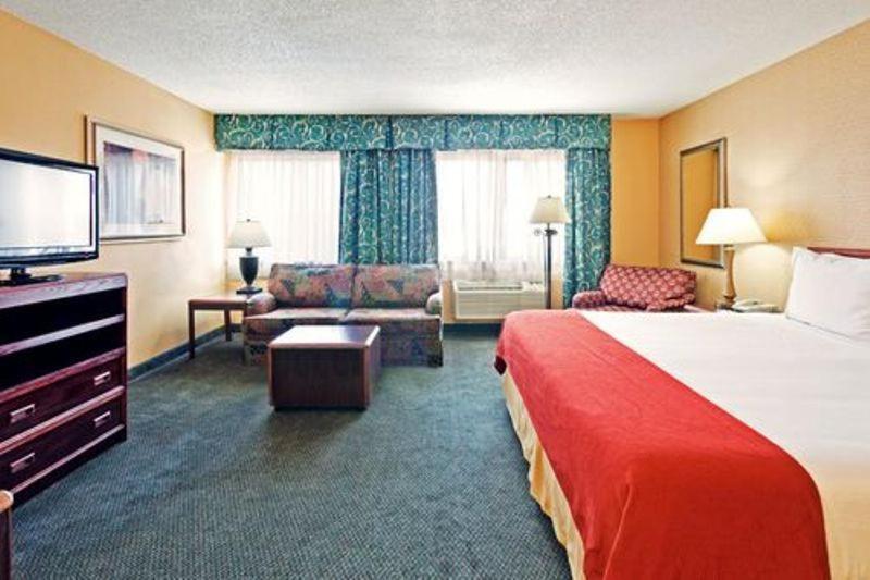 Holiday Inn Express Hotel Fort Campbell-Oak Grove, An Ihg Hotel Room photo